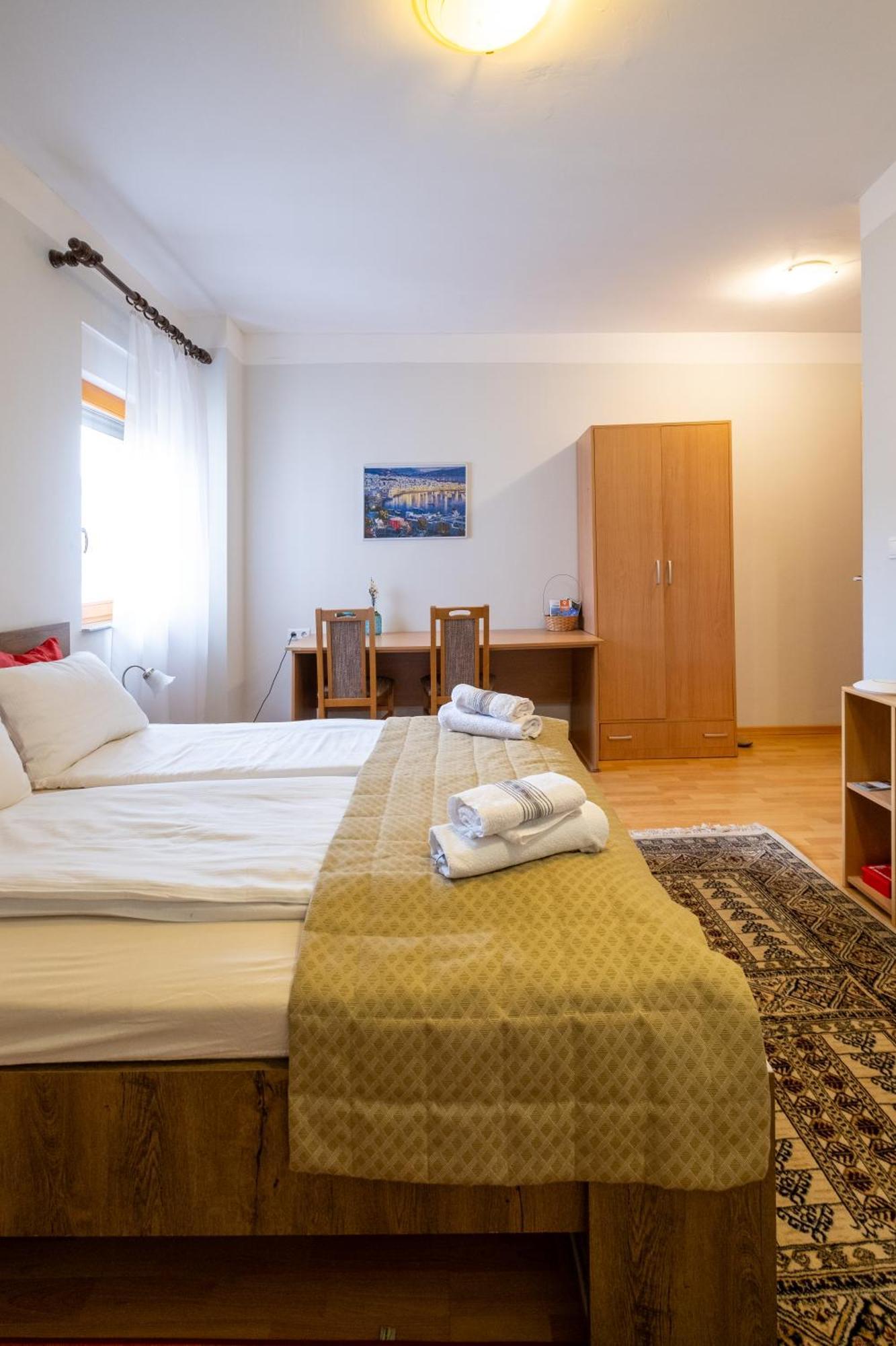 Guesthouse Rose SJJ Eksteriør billede