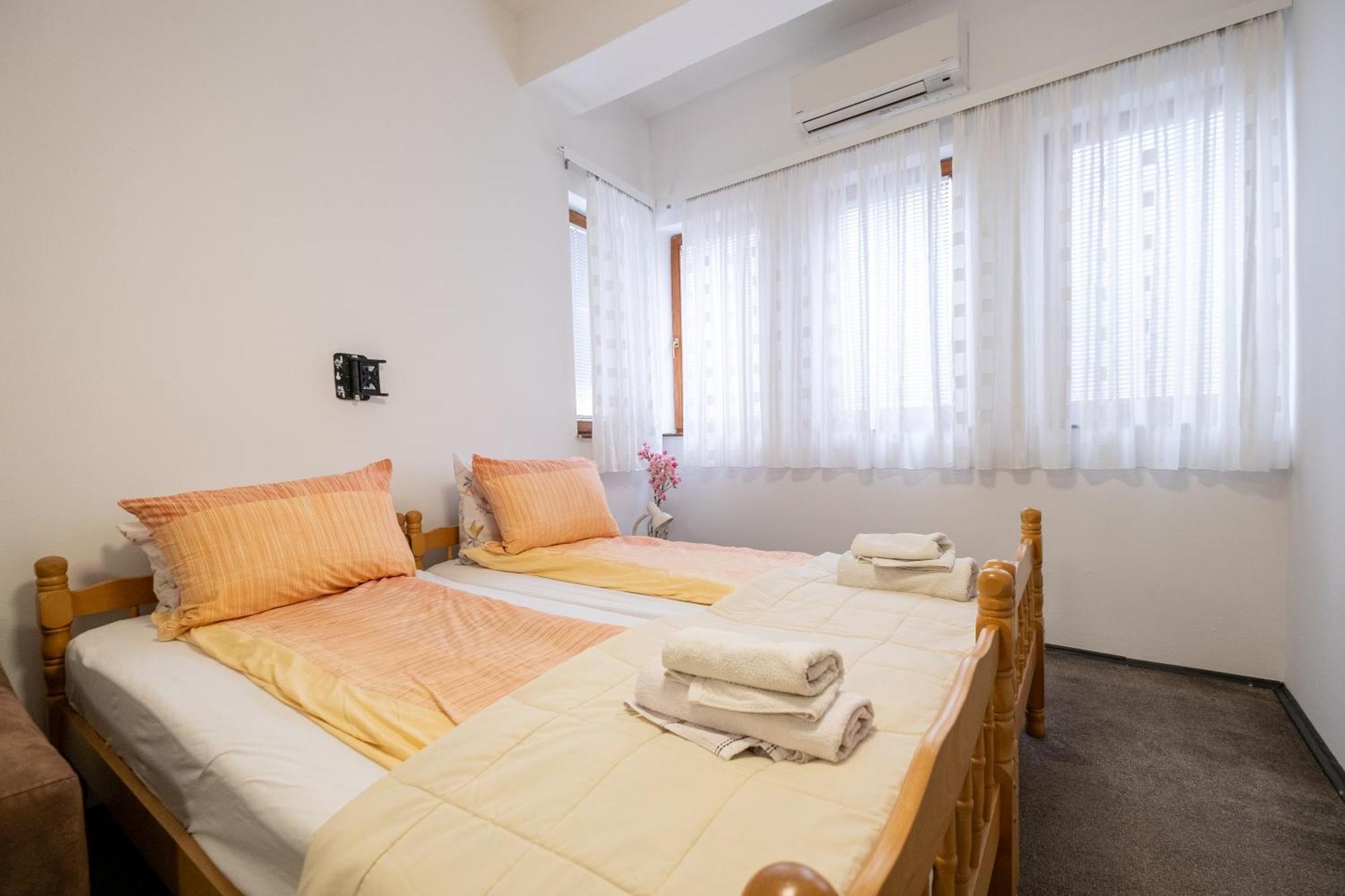 Guesthouse Rose SJJ Eksteriør billede