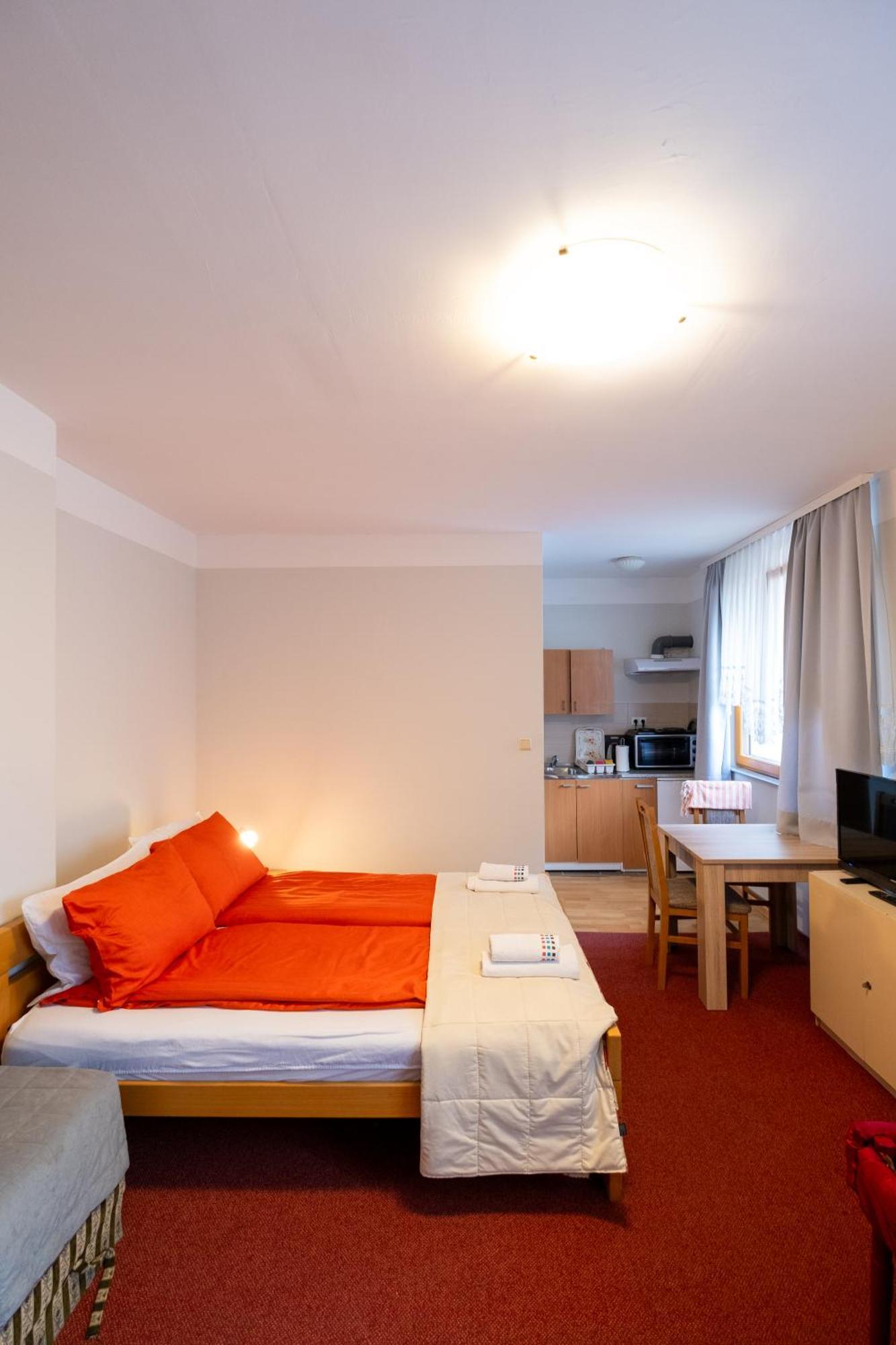 Guesthouse Rose SJJ Eksteriør billede