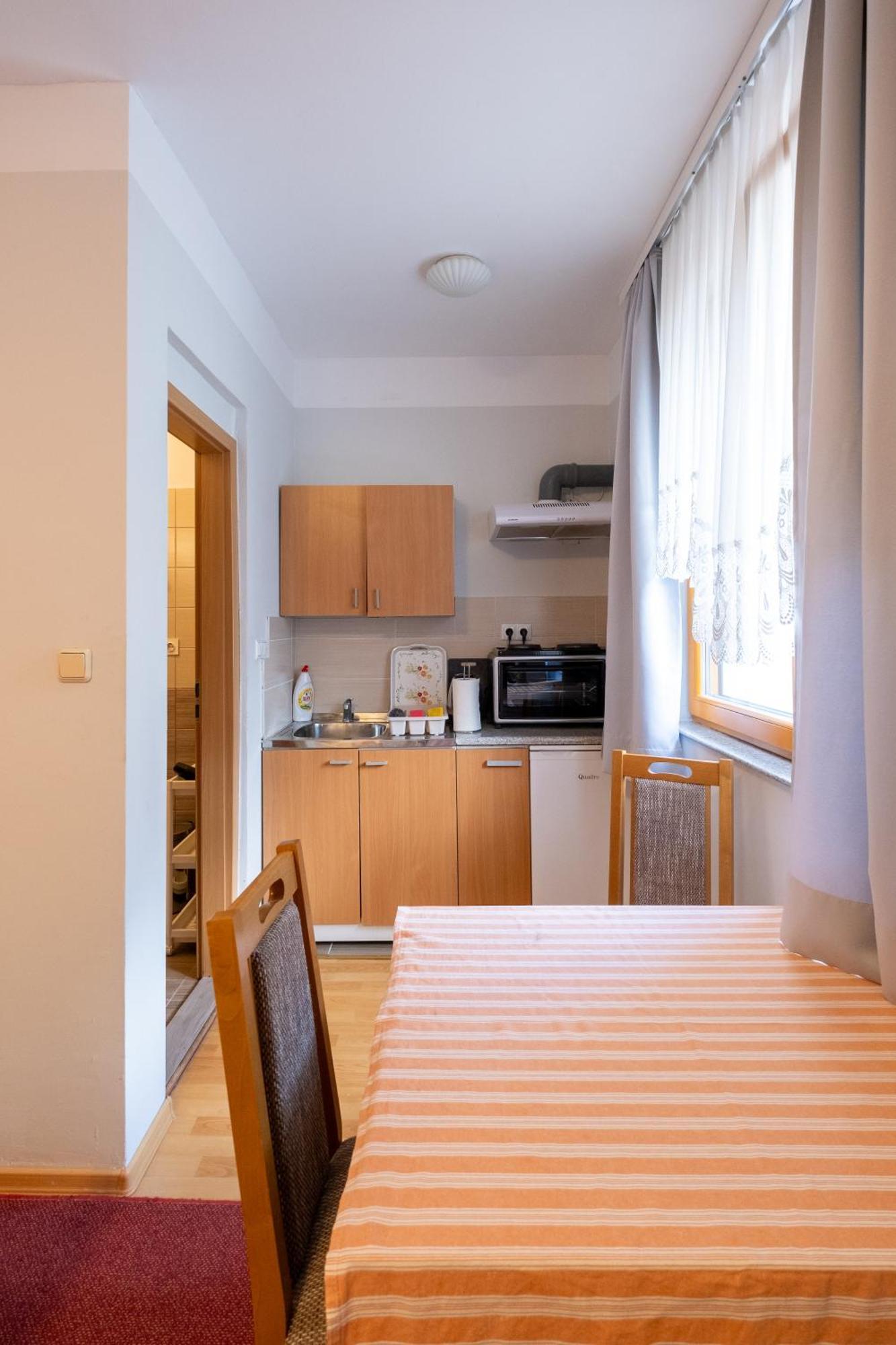 Guesthouse Rose SJJ Eksteriør billede